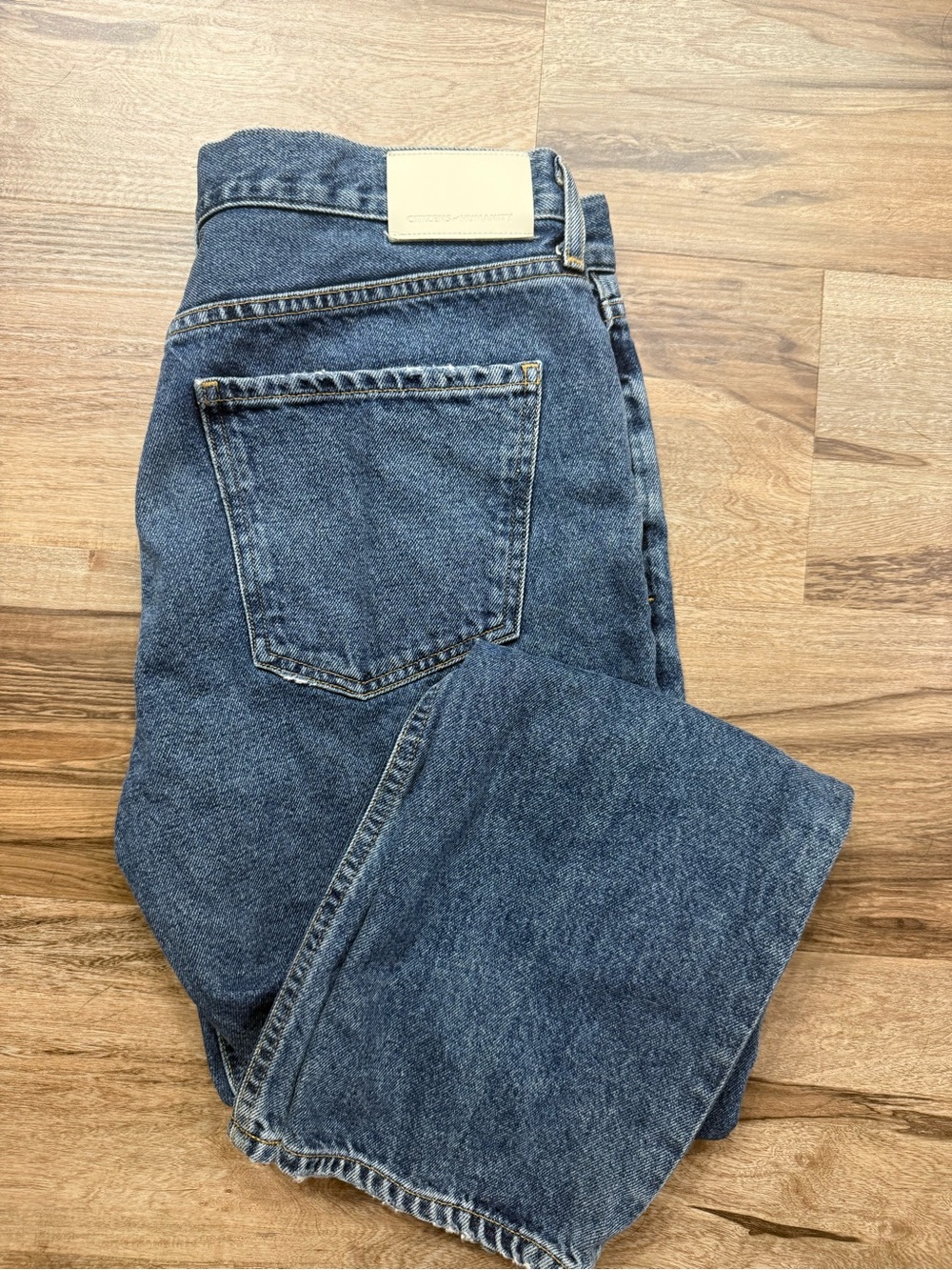 Citizens Of Humanity Women's Straight Leg Jeans in Classic Blue